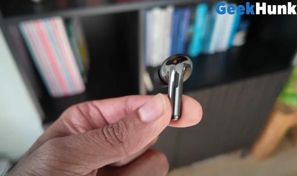 OnePlus Buds Pro 3 Metalic Look