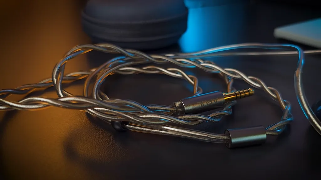 Aful Explorer braided stock cable with flush 0.78mm 2-pin connectors